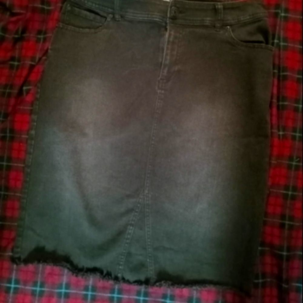 🤠INC Black Denim Skirt  Size 6 Regular Fit
